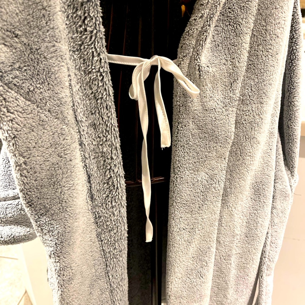 Oscar De La Renta Robe (M) - Picture 4 of 7